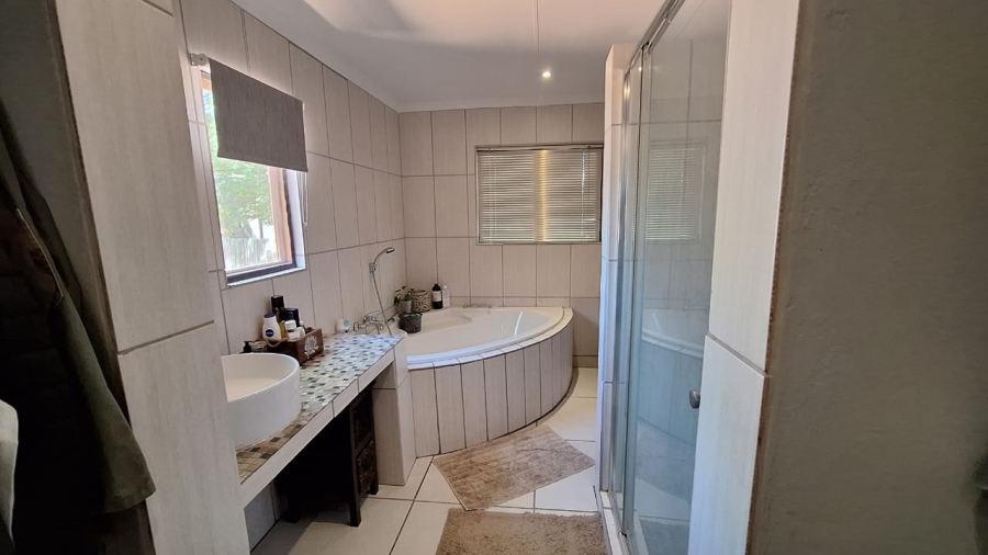 2 Bedroom Property for Sale in Askham Northern Cape